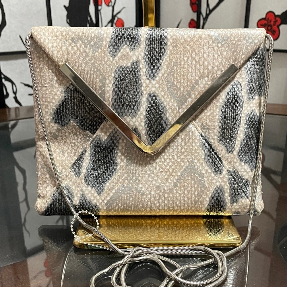 Trouve Textured Animal-Print Envelope Crossbody Bag in Beige and Black